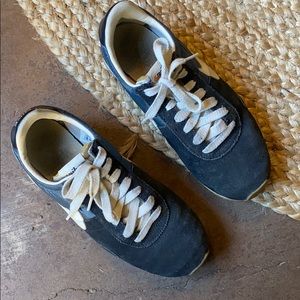 Vintage Nike sneakers